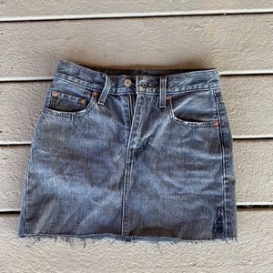 Levi mini skirt